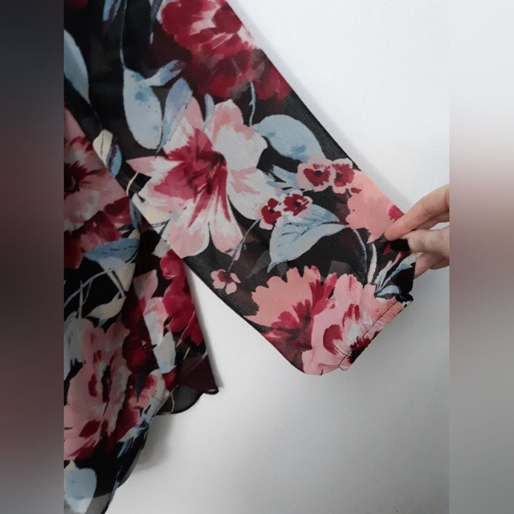 Alyx sheer floral blouse - Picture 4 of 5